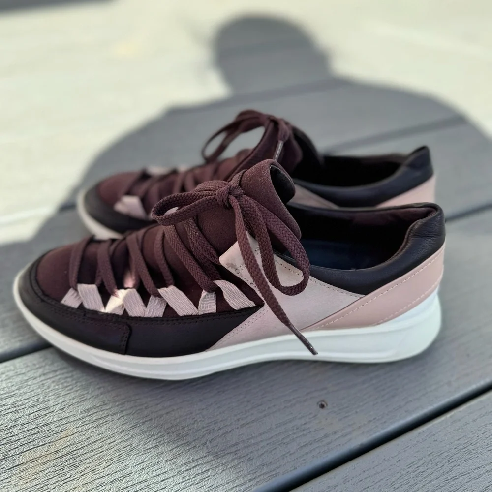 Ecco flexure runner